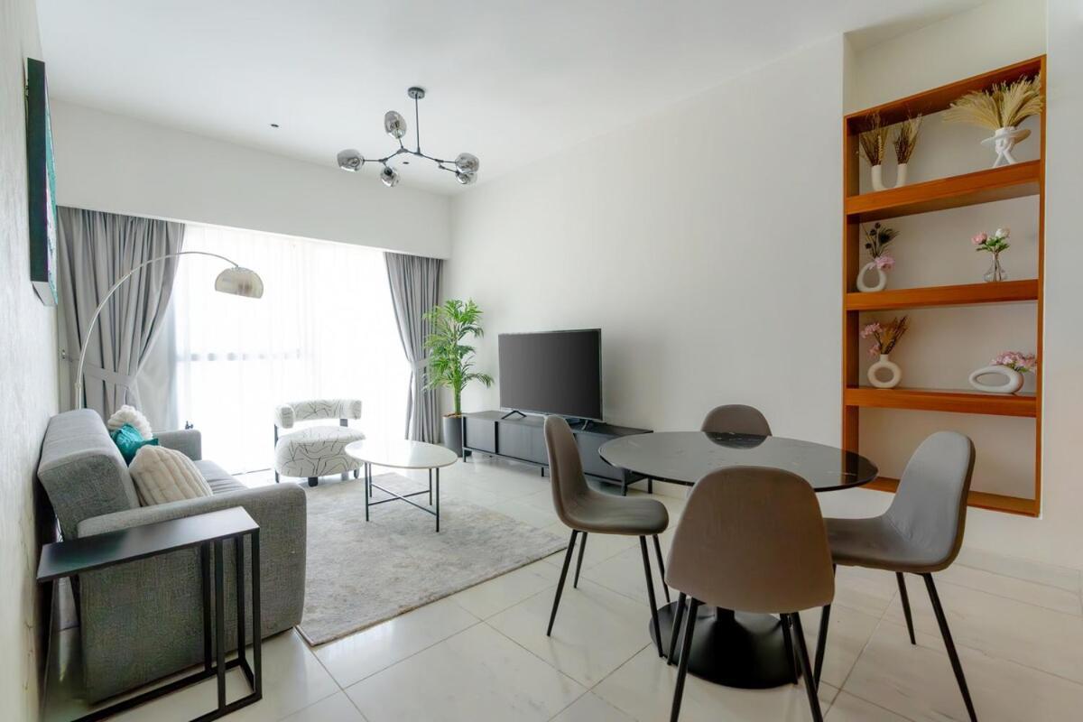 Apartment Nasma - Sleek In Heart Of Financial Hub